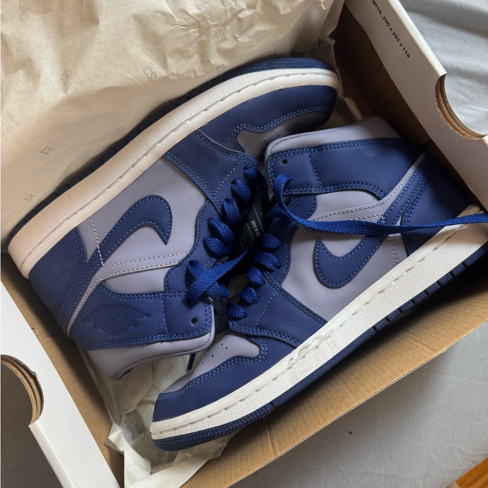Jordan Air 1 Mid SE Sneakers